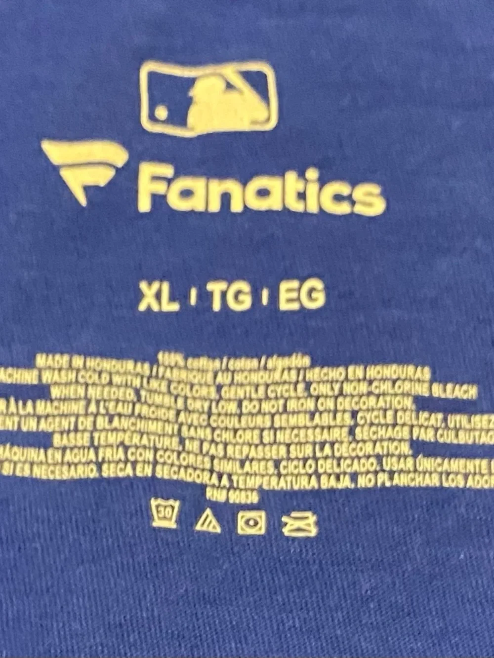 Milwaukee Brewers Men’s XL T-shirt - Picture 3 of 6